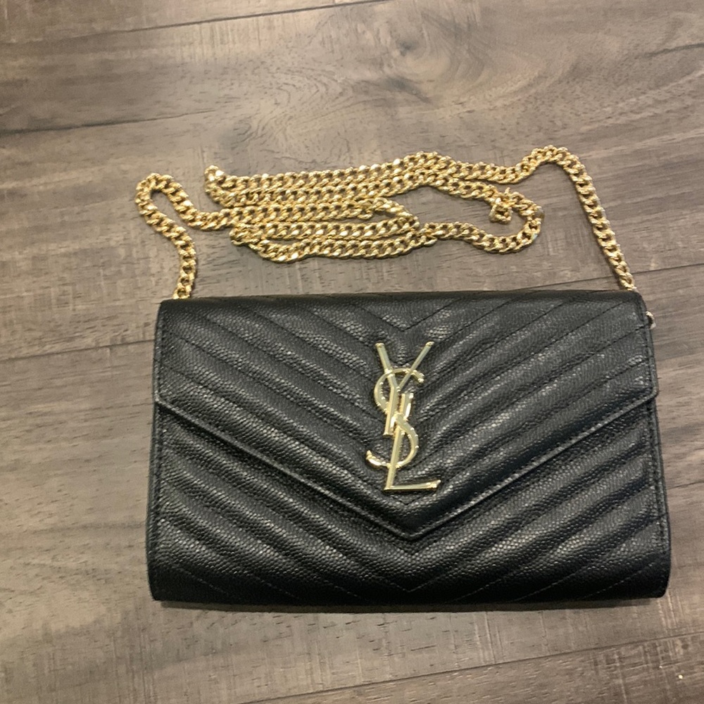 Like YSL purse (leather )